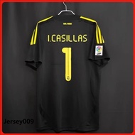 11-12 Real Madrid jersey, black goalkeeper jersey, No.1 Casillas short sleeved goalkeeper, retro foo