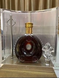 《御品軒 》全港收購：路易十三Louis XIII、人头马Remy Martin、軒尼詩Hennessy、藍帶、雅文邑 、干邑 ,長頸Fov、名仕、卡慕 XO、白蘭地馬爹利Martell、威士忌