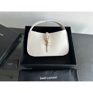YSL LE5A7 hobo Underarm New Moon Shape Shoulder Simple Atmosphere Underarm ysl Underarm ysl Black Go