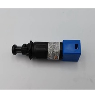 PROTON SAGA BLM /FLX /EXORA STOP LAMP SWITCH /BRAKE SWITCH