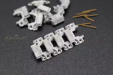 R Model 35218Q 1/35 Metal Track Metal Pin for German Sd.Kfz.7-8T Halftrack