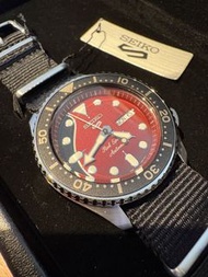 精工限量 Seiko 5 Sports Brian May SRPE83K1 (全新未使用、限量9000隻)