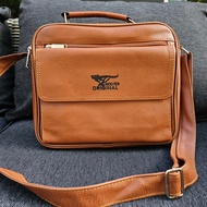 กระเป๋าสะพายข้างหนังPU สายปรับสั้นยาวได้ แบรนด์แท้ WOLVES ORIGINAL100% มีหูจับสามารถถือได้ มี 5 ช่อง