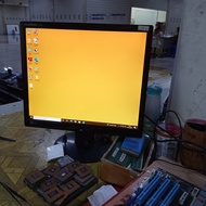 LCD MONITOR 16 - 17 INCH KOTAK / WIDE
