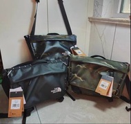 The north face  Base Camp Voyager  黑色 迷彩色 斜背袋 斜咩袋 單肩包 防水 耐磨