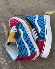 Vans OFF THE WALL Mad in Vietnam เป็นสินค้ามือสองไม่มีกล่องไม่มีใบรับประกันค่ะแต่สินค้าทางร้านคุณภาพ