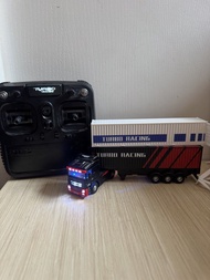 Turbo Racing 1:76 遙控 拖頭 貨櫃車 貨櫃車 和拖架已包含燈組及聲組
