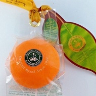 สบู่มาดามเฮง สบู่ส้ม สูตรต้นตำหรับวิตามินซี Orange Soap Madame Heng ขนาด 120 กรัม 1 แพ็ค แพ็คละ 4 ลูก