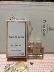 Givenchy Dahlia Divin 香水樣辦