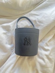 韓國MLB 迷你水桶袋化妝袋 黑色