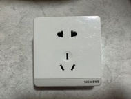 SIEMENS 10A 250V Switched Socket 西門子 開關插座
