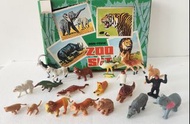 Vintage Zoo Set Toy Figures 20 pieces 懷舊香港玩具.香港製造玩具.動物園玩具公仔20件.大象、老虎、獅子等