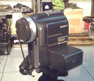 SONY_DCR-PC330_DV攝影機和數位相機_功能正常附3H鋰電池x2_1Hx1+充電器x1_10片DV帶和1GB M2卡_一機雙用_好用無比$12000元含運
