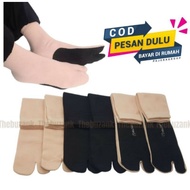 Muslim socks with 2 fingers