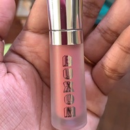 % Buxom Plumping Lip Gloss