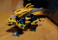 Takara TOMY Zoids 是ZW19 獠牙猛虎（Fang Tiger）。