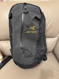 85% new Arcteryx arro 22 Daypack Backpack OG rucksack 不死鳥arro 22L 拉鏈防水背囊 書包 背包