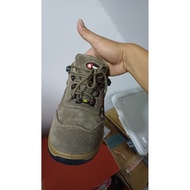 OSCAR safety boots UK7