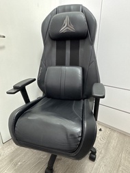 OSIM uThrone Gaming Chair