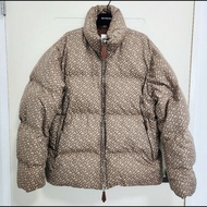 BURBERRY 滿版logo保暖羽絨外套