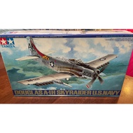 Tamiya 61058 Douglas A-1H Skyraider U.S. Navy 1/48