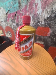 馬爹利xo拱橋及貴州茅台酒