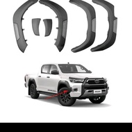 * Over Fender Hilux Revo