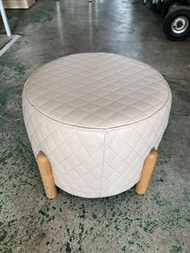 【全國二手傢俱館】＊樣品＊輕奢奶茶色牛皮小圓凳/小矮凳/中古小板凳/等候椅/沙發椅/二手矮椅/中古小椅子/休閒椅/二手家