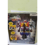 BANDAI Power Rangers SPD DX: Delta Squad Megazord & Omega Megazord (Combinable & Transformable)