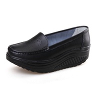 FCUCMVZO Lightweight Nurse Shoes Mission Black White Women Slip On Wedge Sneakers Nurse Shoes