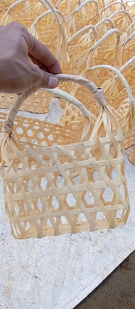 tas anyaman bambu mini / tas keranjang hamper snack