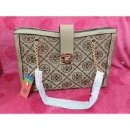 Tory burch tote bag!