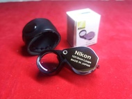 กล้องส่องพระ/ส่องเพรช Nikon สีเงิน เลนส์แก้วสองชั้น 10x18mm แถมฟรีซองหนังวัวแท้ตรงรุ่น