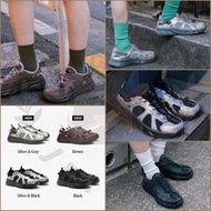 🇰🇷韓國最近超流行仲成日賣斷貨嘅【New Balance KAVE】今次岀左新色！🤩千祈唔好錯過‼️ 呢對係「國民級」嘅涼鞋，周不時喺首爾街頭都會見到佢嘅蹤影!!男女適用，有齊男女裝尺碼，買黎做情侶鞋