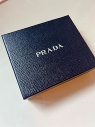 全新Prada銀包盒連Prada袋