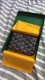 Goyard 新款散子包。navy color