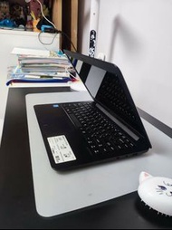 Asus laptop.
