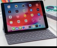 iPad Air 3 Wi-Fi  256GB+ iPad Magic keyboard
