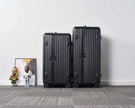 rimowa essential trunk plus