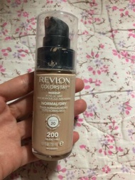 Revlon 粉底液 仲有半枝