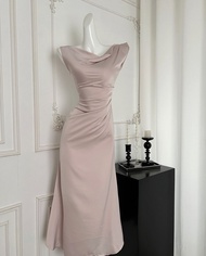 Váy Không Giống Ai Studio Beverly Váy Đuôi Cá Bó Eo Không Tay Cổ Chéo Mùa Xuân Hè Thu Váy Nữ Tagkita