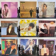 紫韻閣-高價求購80、90年代港星黑膠唱片、CD、卡式帶等專輯，回收陳百強黑膠唱片，回收張學友黑膠唱片，回收鄭美雲黑膠唱片，回收林憶蓮黑膠唱片，回收葉倩文黑膠唱片，回收徐小鳳黑膠唱片，回收黃凱芹黑膠唱
