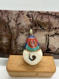 罕有山料貝殼化石吊墜Rare mountain-sourced shell fossil pendant