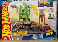 美兒小舖COSTCO好市多代購～Hot Wheels 風火輪 小汽車充電站(1盒裝)