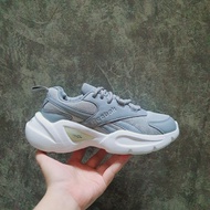 2hand (Size 34.5 fit 35) R€€BOK walking shoes