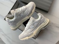 New Balance NB 992 復古 低幫 跑步鞋 男女 同款  灰白