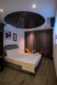 69 บูทีค โฮเทล (69 Boutique Hotel)