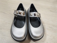 Crocs Mary Jane 銀色鉚釘厚底鞋