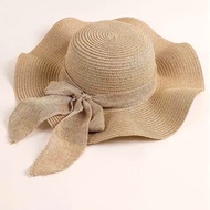 Hats, wide-brimmed bucket hats, doublebags for lovely mothers and babies, mixed with a gentle, femin