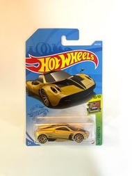 Hot Wheels Basic Car Pagani Huayra